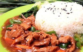 吃凉瓜牛肉盖浇饭,凉瓜牛肉盖浇饭，美味与营养兼得