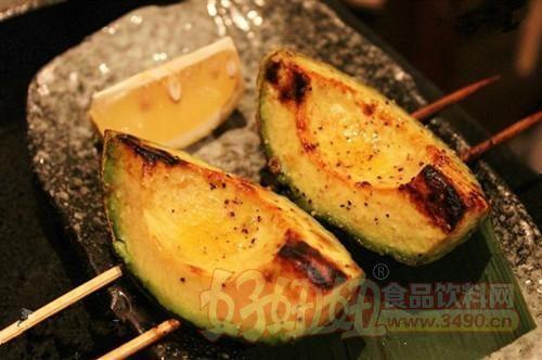 吃烧烤吃到瓜,一串瓜果的味蕾之旅